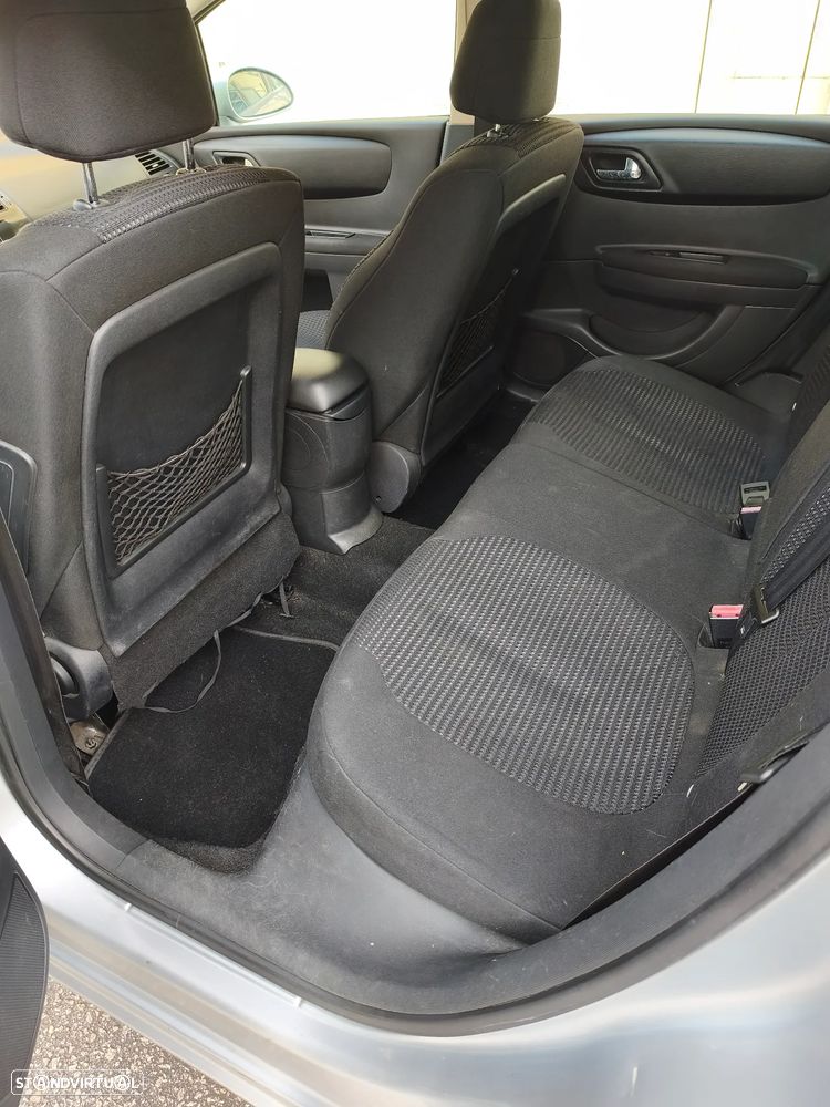 Citroën C4 1.4 16V SX - 5
