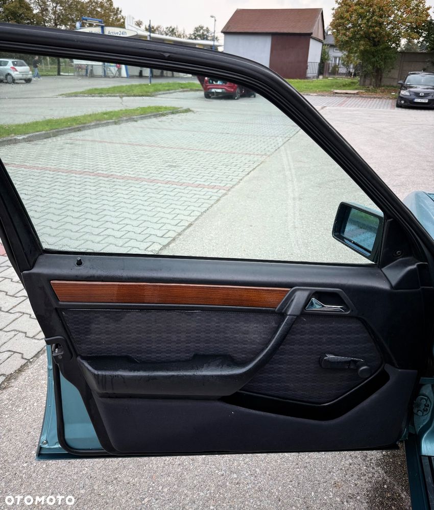 Mercedes-Benz W124 (1984-1993) - 9