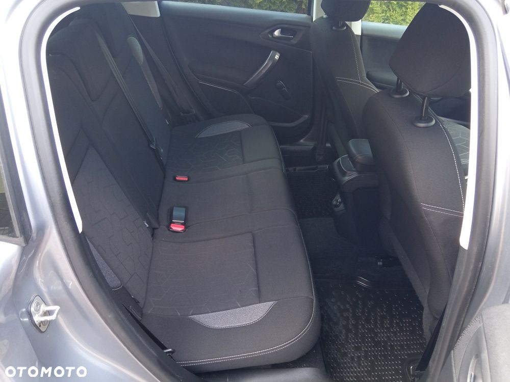 Peugeot 2008 1.2 Pure Tech GPF Active - 17