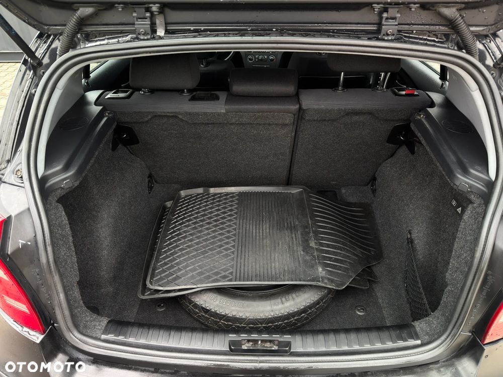 BMW Seria 1 - 33