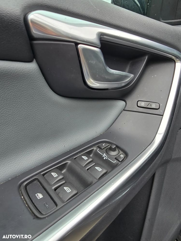 Volvo S60 T6 AWD Summum - 26