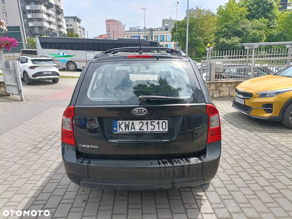 Kia Carens 2.0 EX - 6