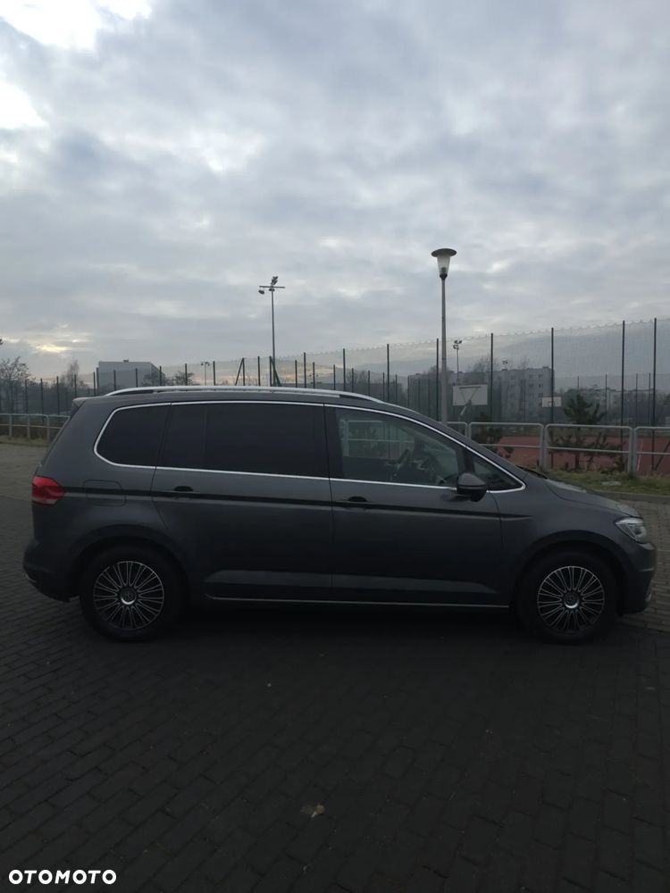 Volkswagen Touran - 8