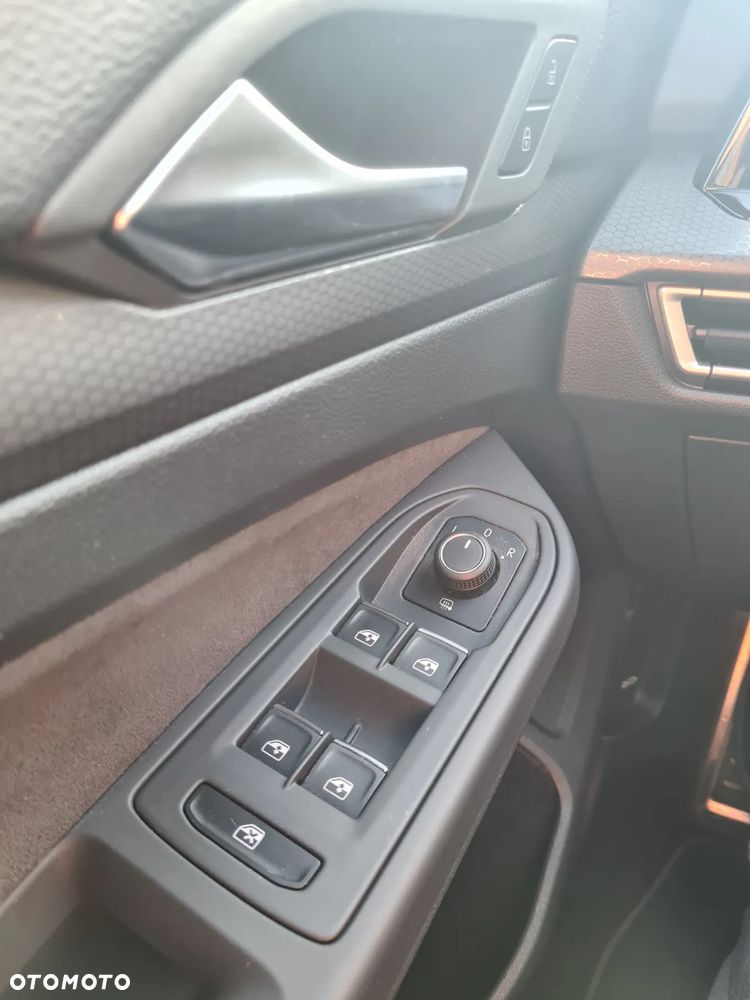 Volkswagen Golf - 21