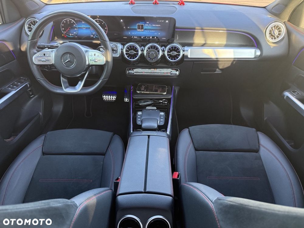 Mercedes-Benz GLB - 12