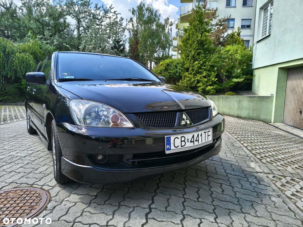 Mitsubishi Lancer 1.6 Invite - 1