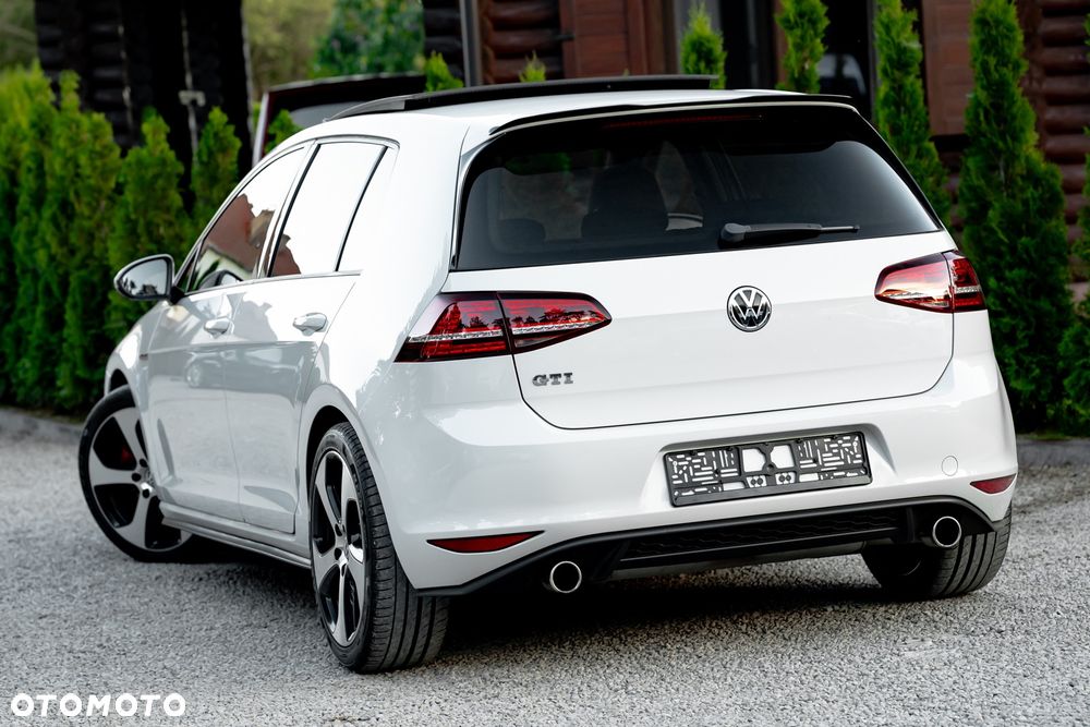 Volkswagen Golf 2.0 TSI BMT GTI - 12
