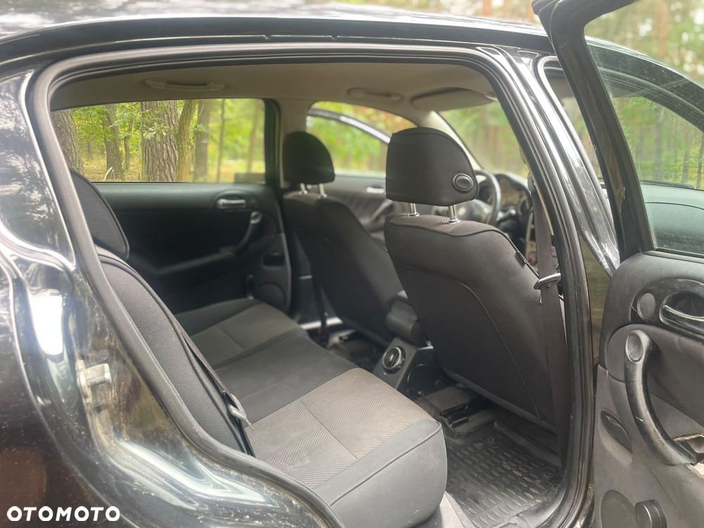 Alfa Romeo 147 1.6 Twin Spark 16V - 8