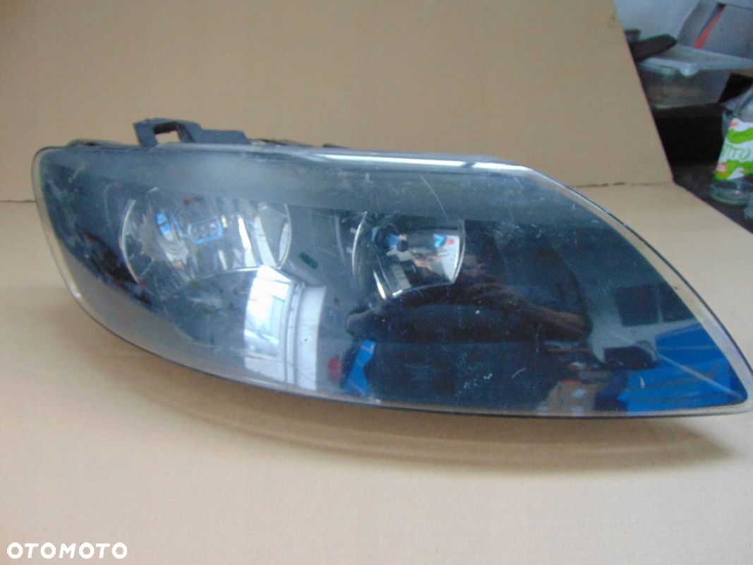 LAMPA PRZÓD PRAWA 4L0941004K AUDI Q7 4L EUROPA - 1
