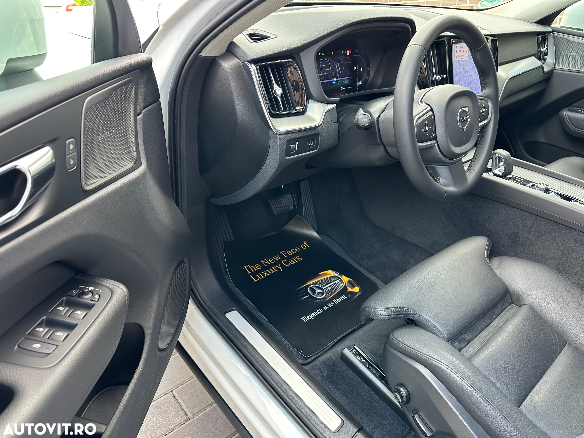 Volvo XC 60 B4 MHEV AT8 FWD Momentum Pro - 10