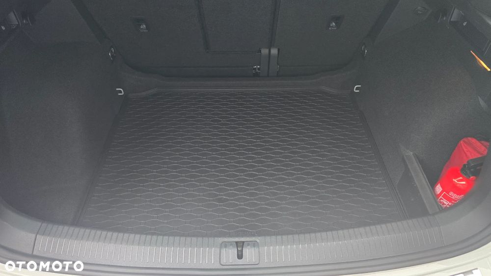 Volkswagen Tiguan 2.0 TDI SCR R-Line - 29