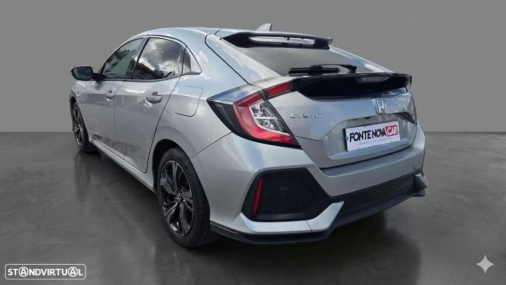 Honda Civic 1.0 i-VTEC Executive - 24