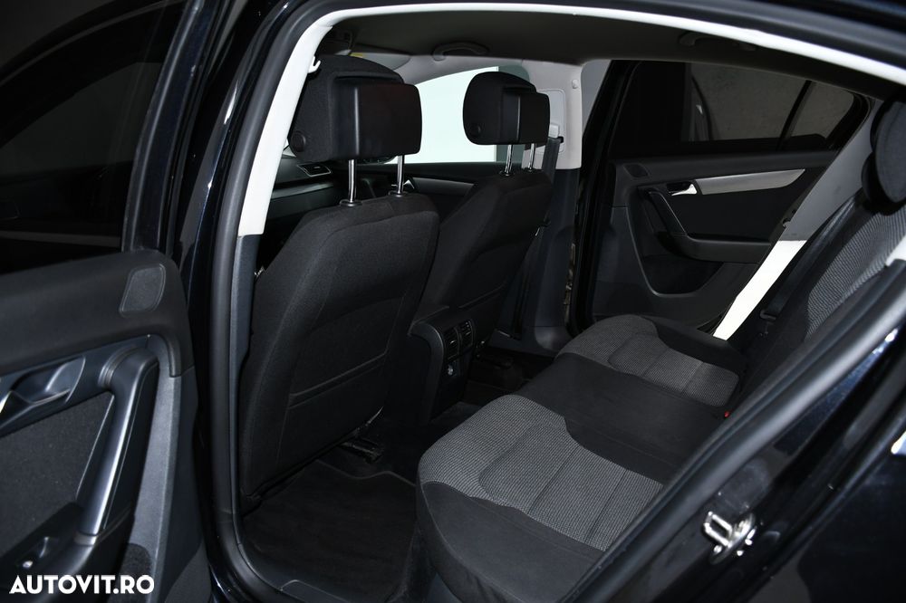 Volkswagen Passat Variant 1.4 TSI DSG BlueMotion Technology Highline - 20