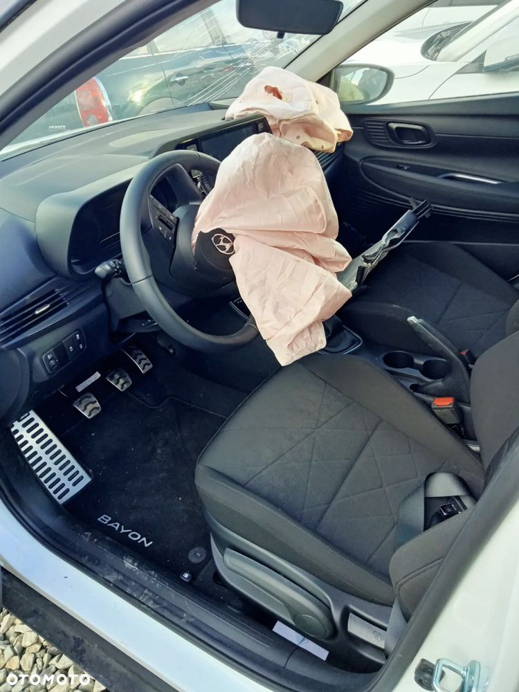 Hyundai Bayon 1.2 Select - 11