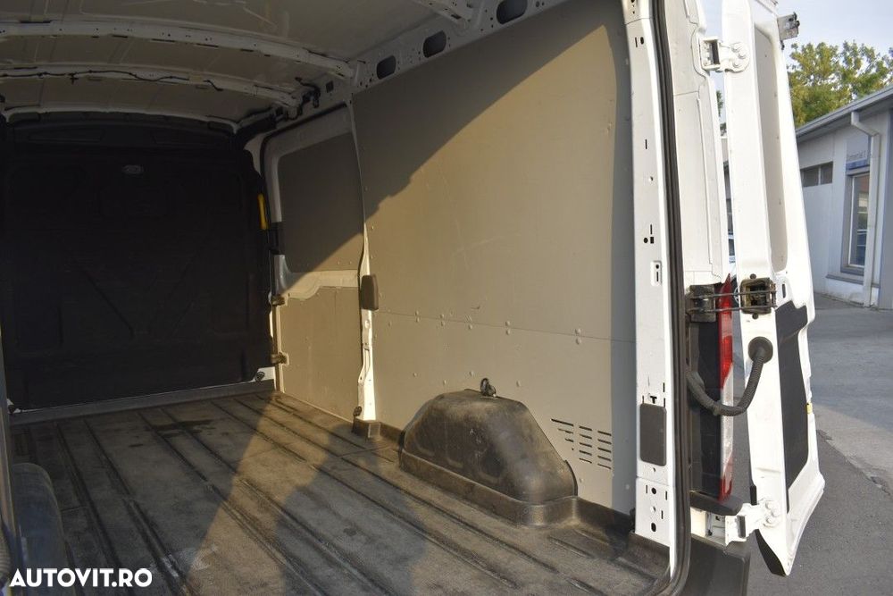Ford Transit - 11