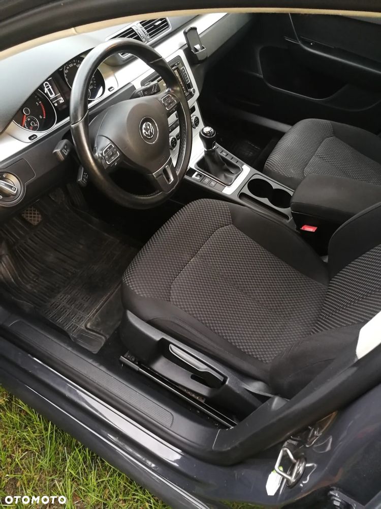 Volkswagen Passat 1.6 TDI Comfortline - 7