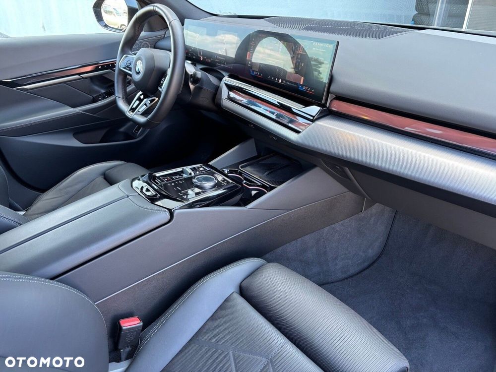 BMW Seria 5 520d xDrive mHEV M Sport - 19