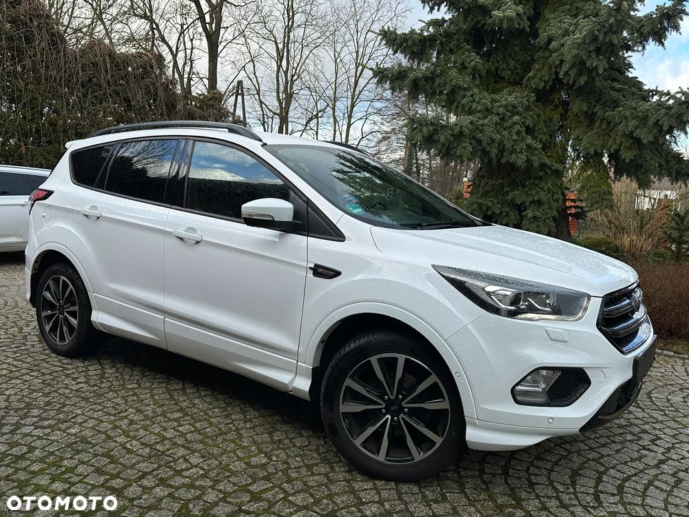 Ford Kuga 1.5 EcoBoost 2x4 ST-Line - 8