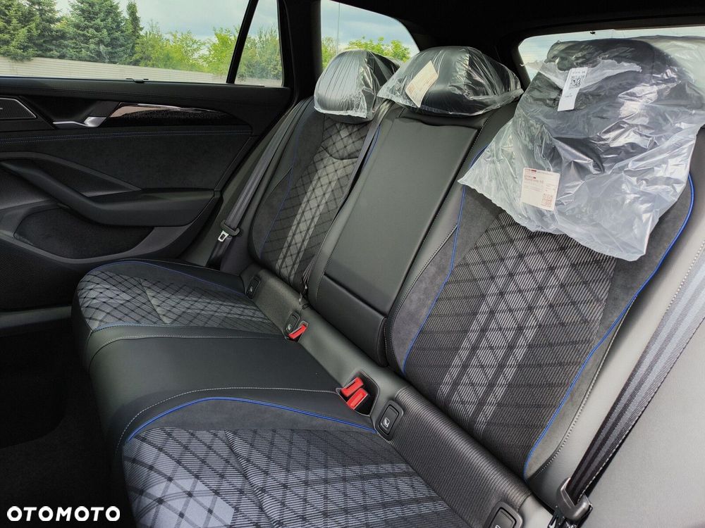 Volkswagen Passat Variant 2.0 TSI R-Line Plus DSG - 19