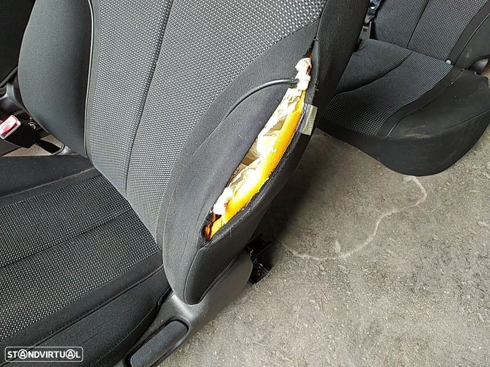Conjunto De Bancos Mazda 2 (De_, Dh_) - 4
