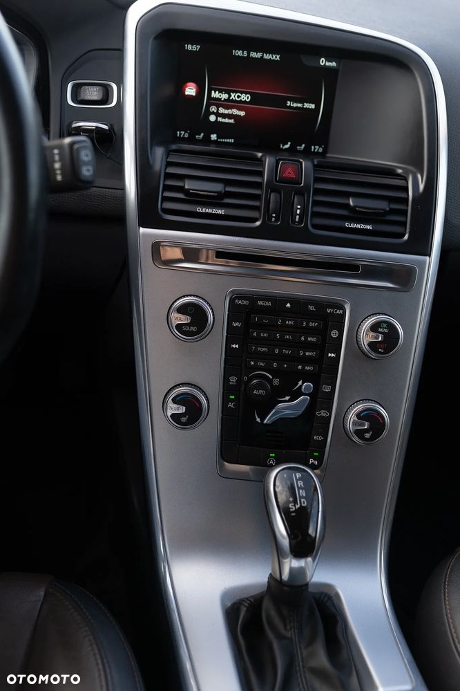 Volvo XC 60 D4 Geartronic Summum - 19