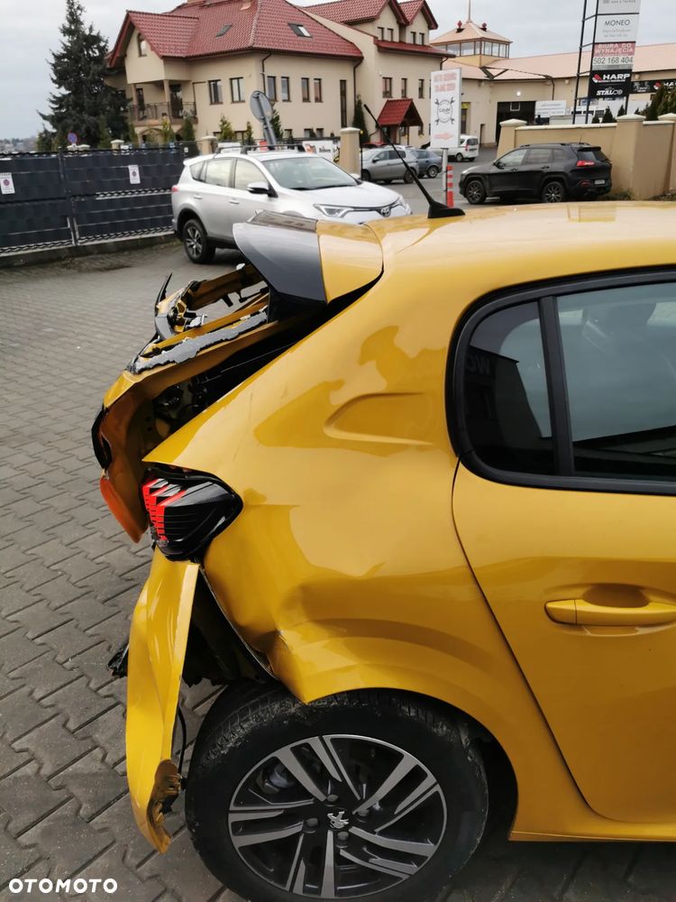 Peugeot 208 PureTech 100 EAT8 Allure - 9