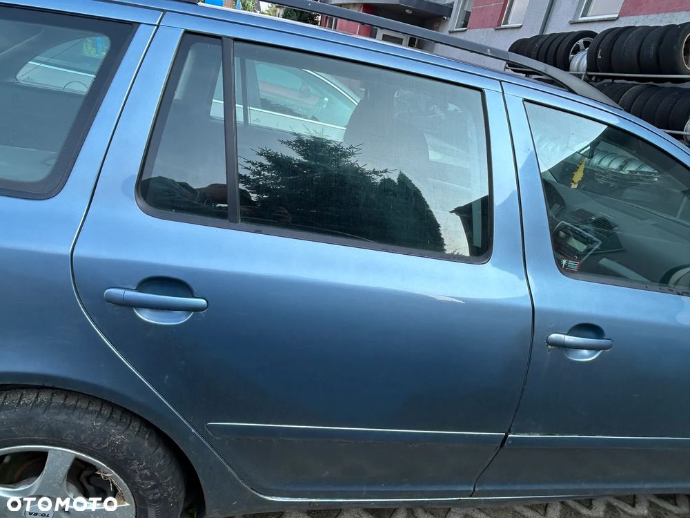 SKODA OCTAVIA II LIFT KOMBI DRZWI LEWE PRAWE TYŁ - 2