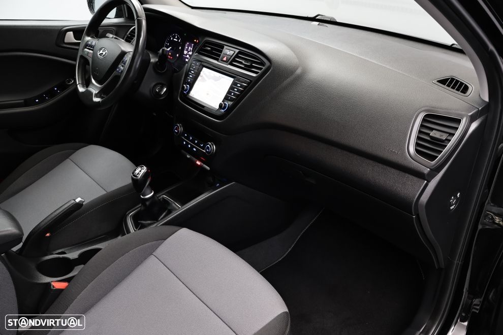 Hyundai i20 1.1 CRDi Access+Bluetooth - 22