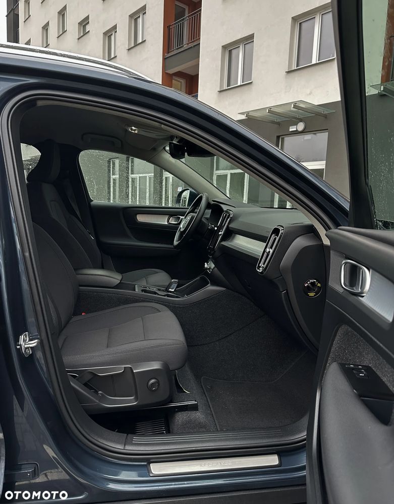 Volvo XC 40 - 30
