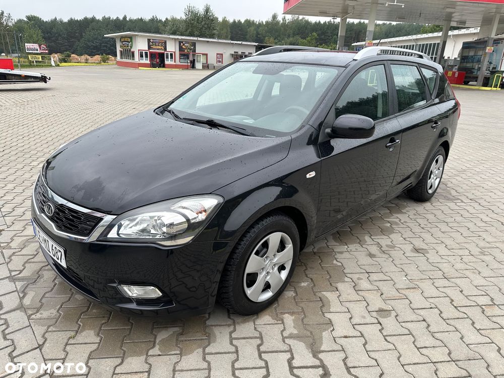 Kia Ceed 1.4 L - 13