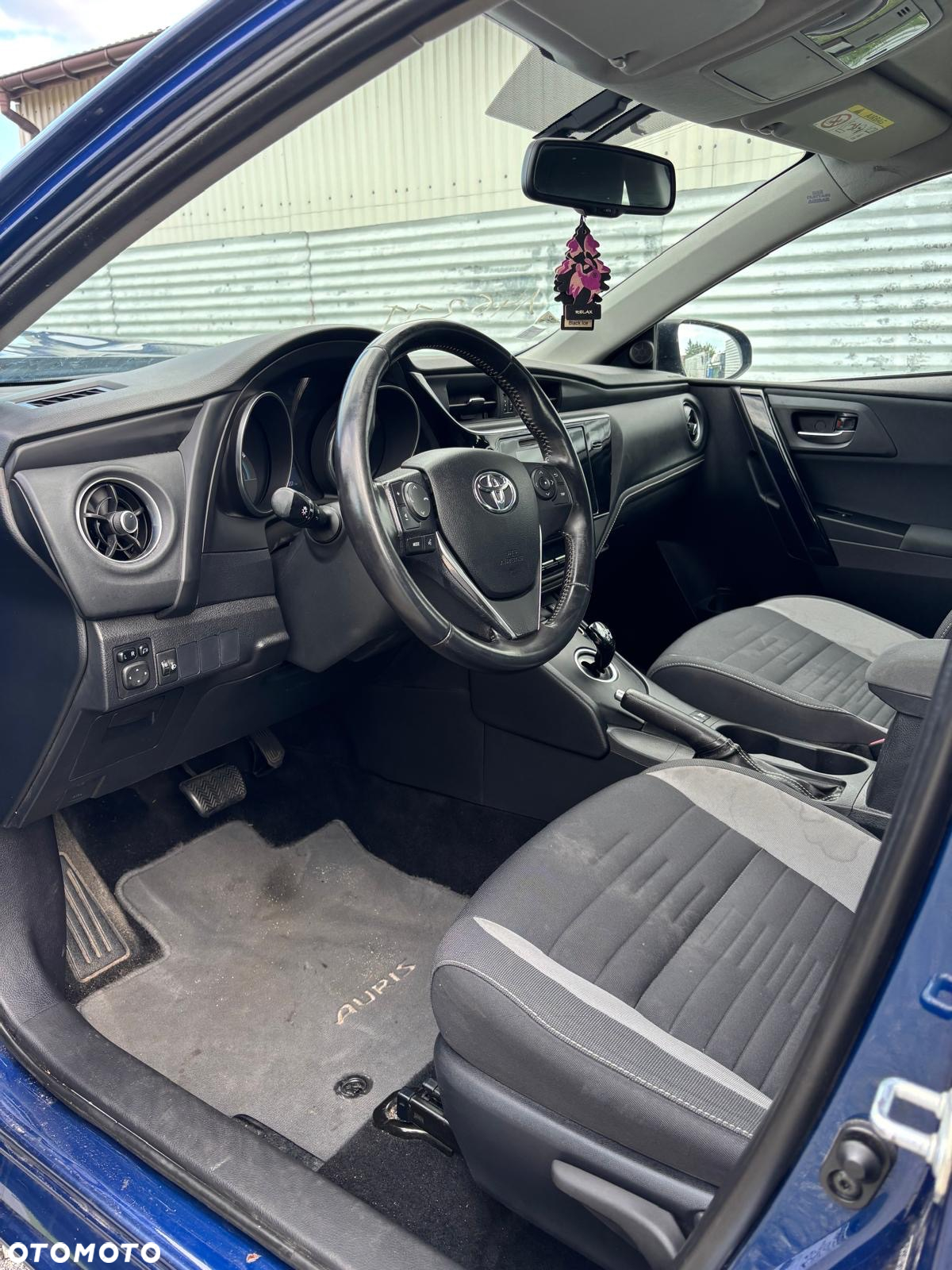 Toyota Auris - 24