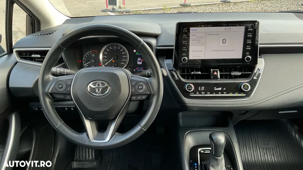 Toyota Corolla Sedan 1.8 HSD Business - 11