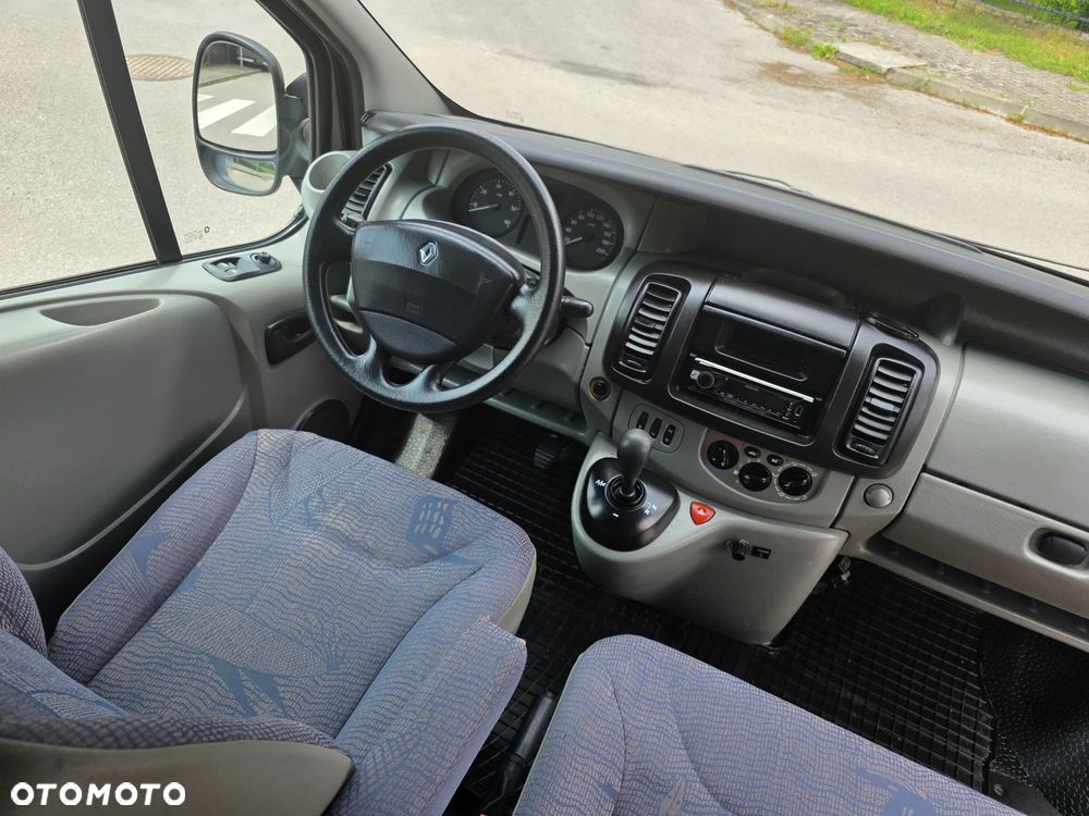 Renault Trafic - 23