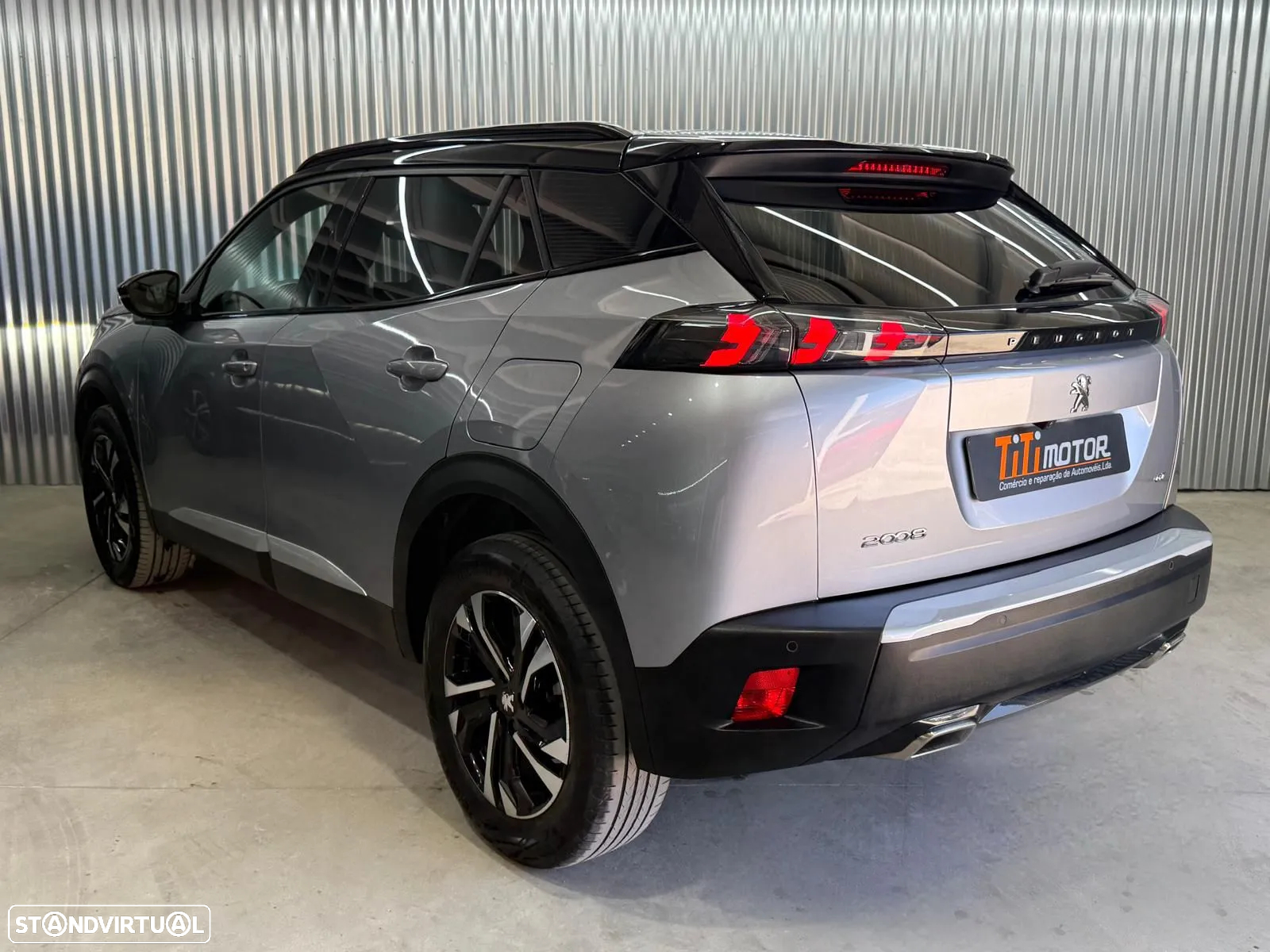 Peugeot 2008 1.2 PureTech GT - 4
