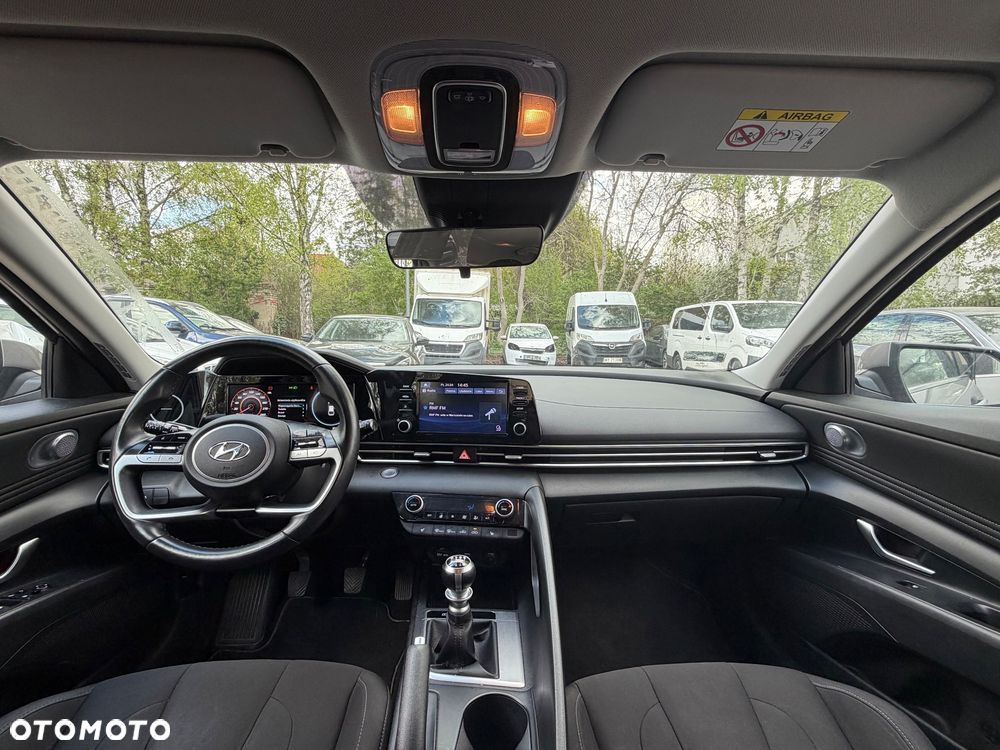 Hyundai Elantra 1.6 Smart - 9