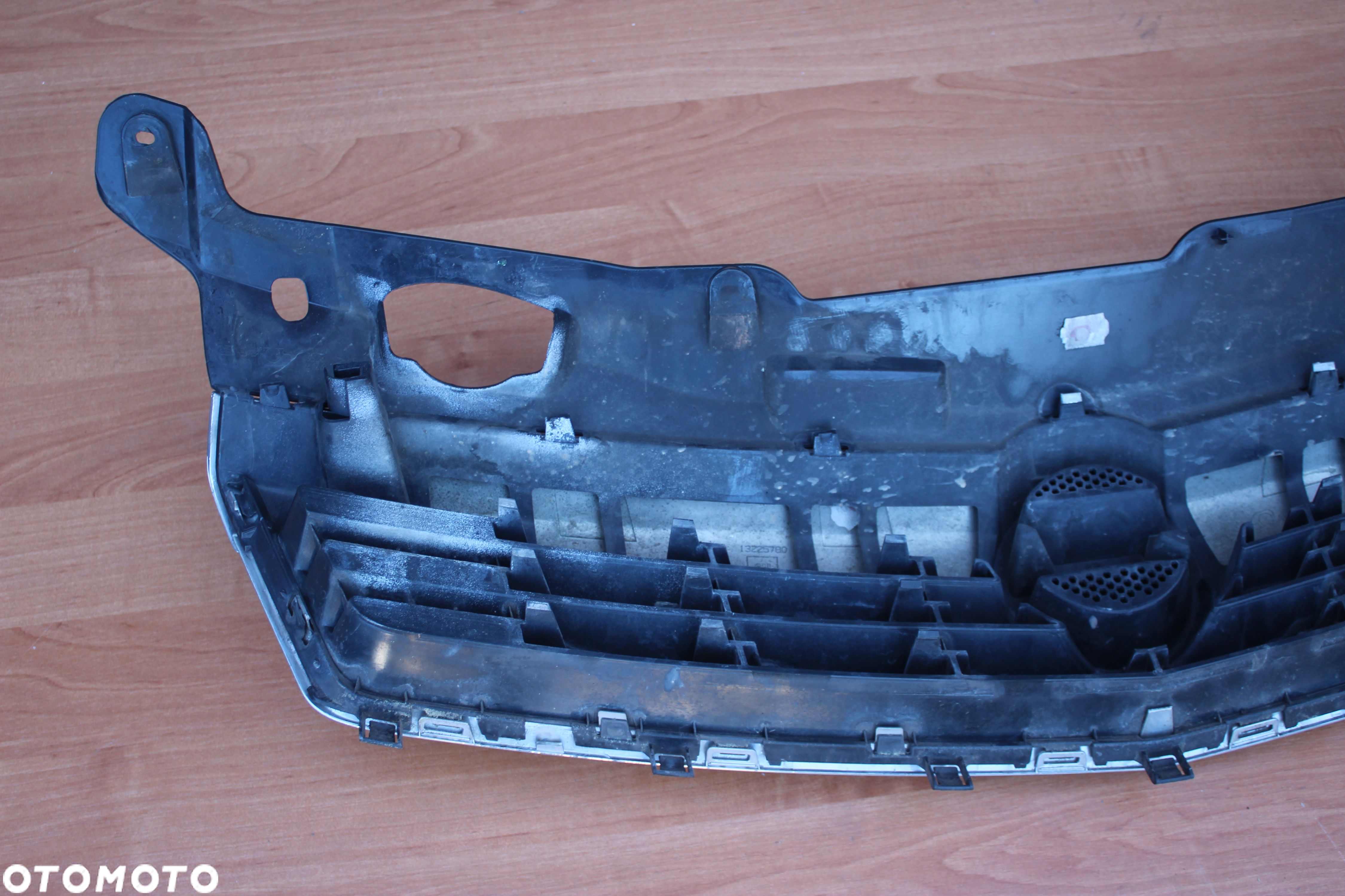 ATRAPA GRILL CHROM OPEL ASTRA H LIFT HATCHBACK KOMBI 5D EUROPA - 11