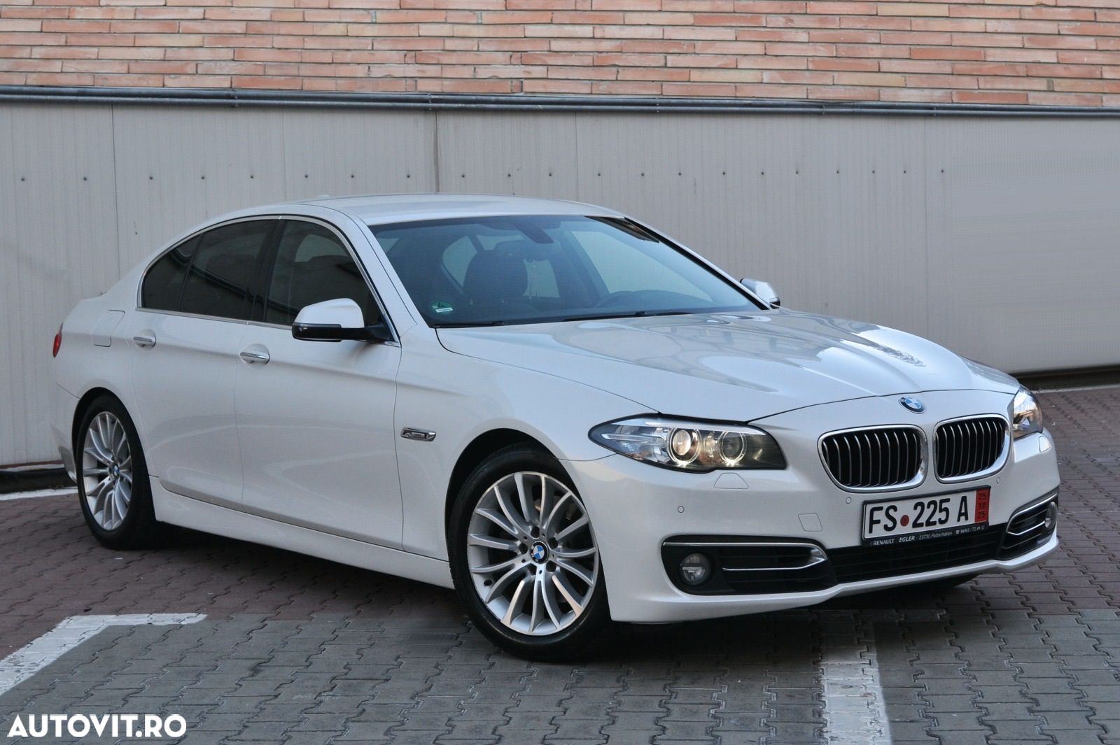 BMW Seria 5 520d AT - 1