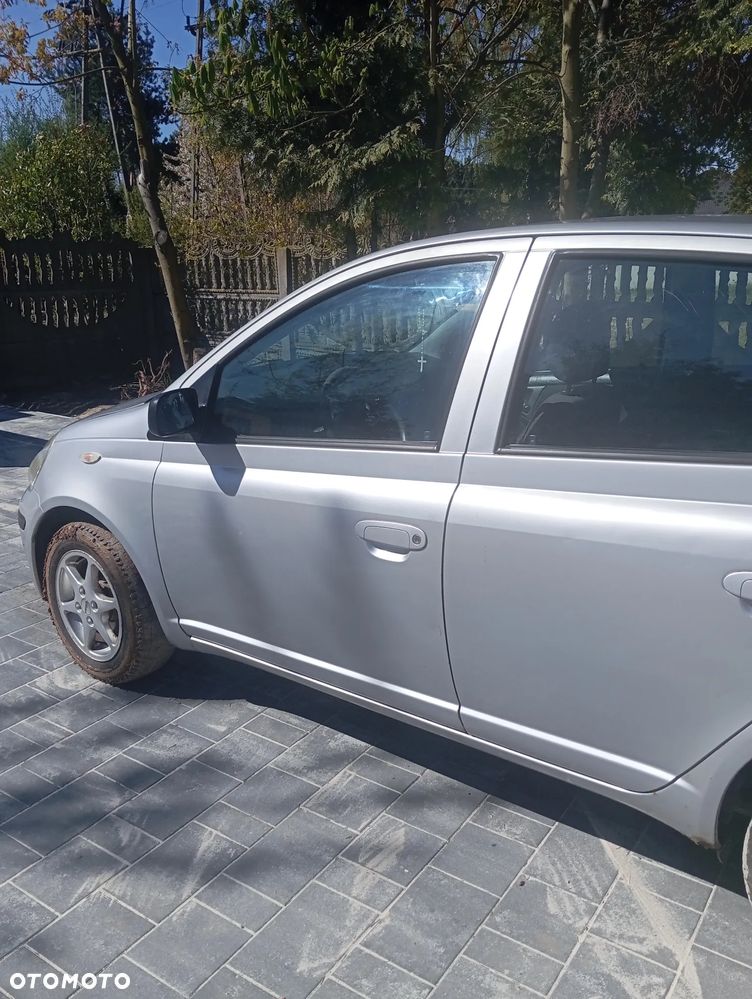 Toyota Yaris 1.0 Luna - 19