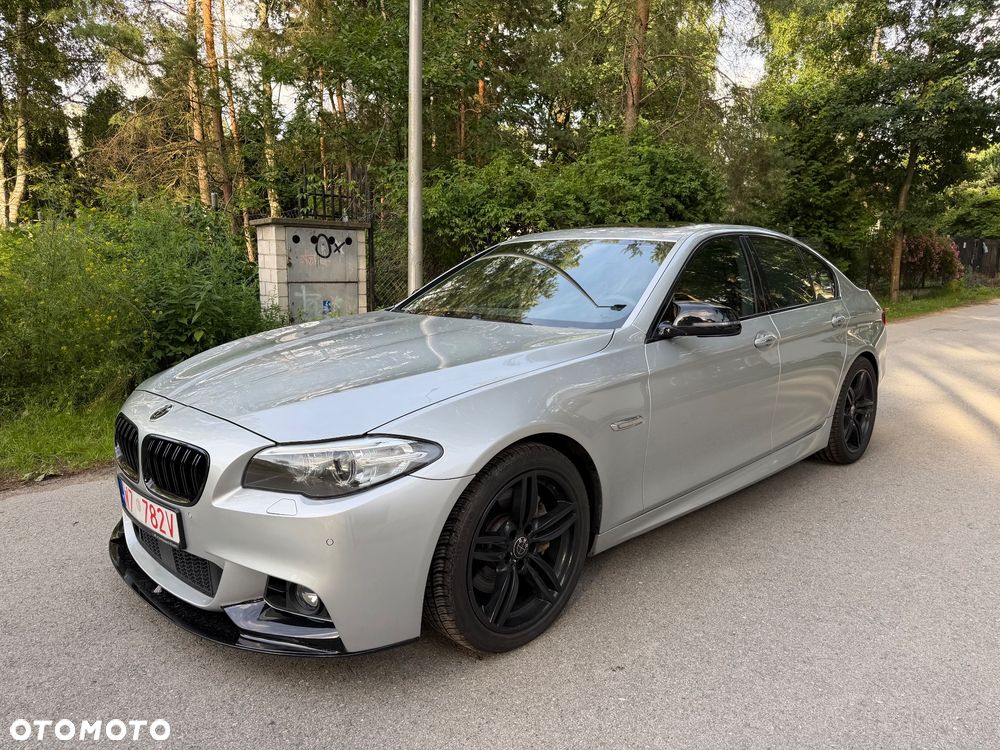 BMW Seria 5 550i - 1
