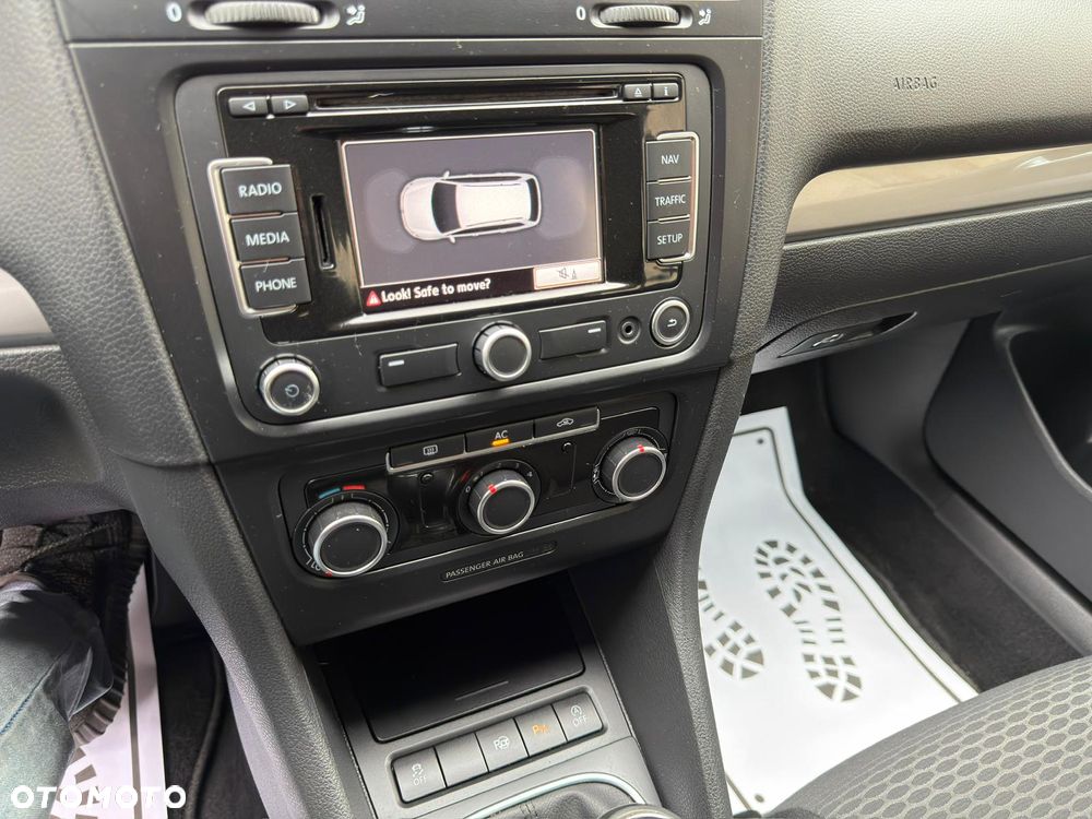 Volkswagen Golf - 36