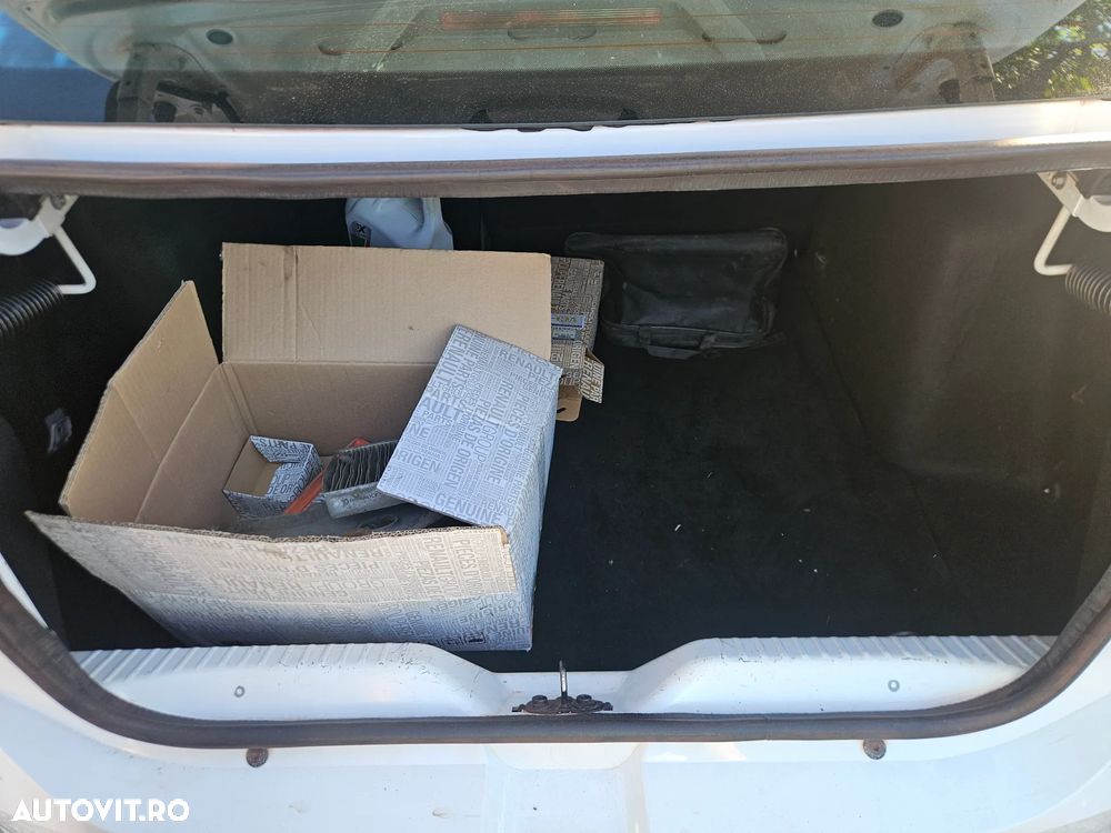 Dacia Logan ECO-G 100 Essential - 9