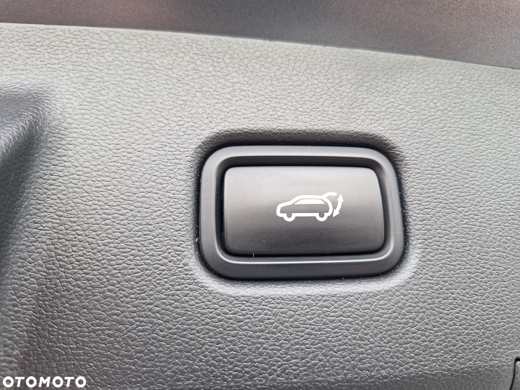 Hyundai Tucson 1.6 T-GDi HEV Executive 2WD - 33