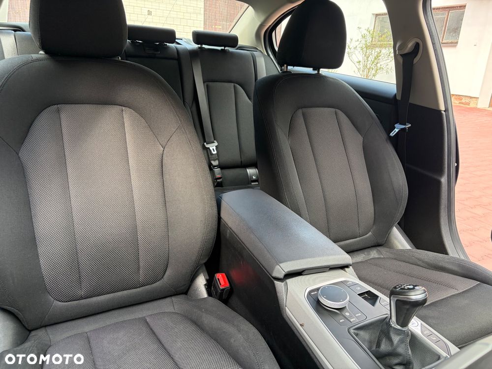BMW Seria 3 318d - 19