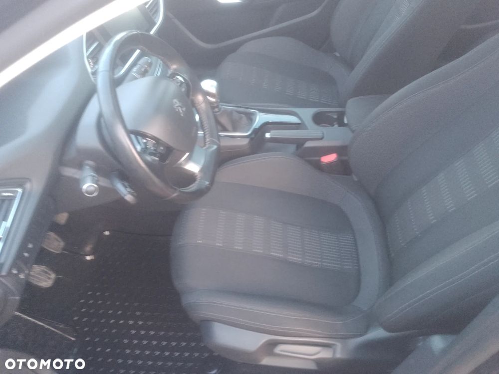 Peugeot 308 1.6 BlueHDi Active S&S - 16