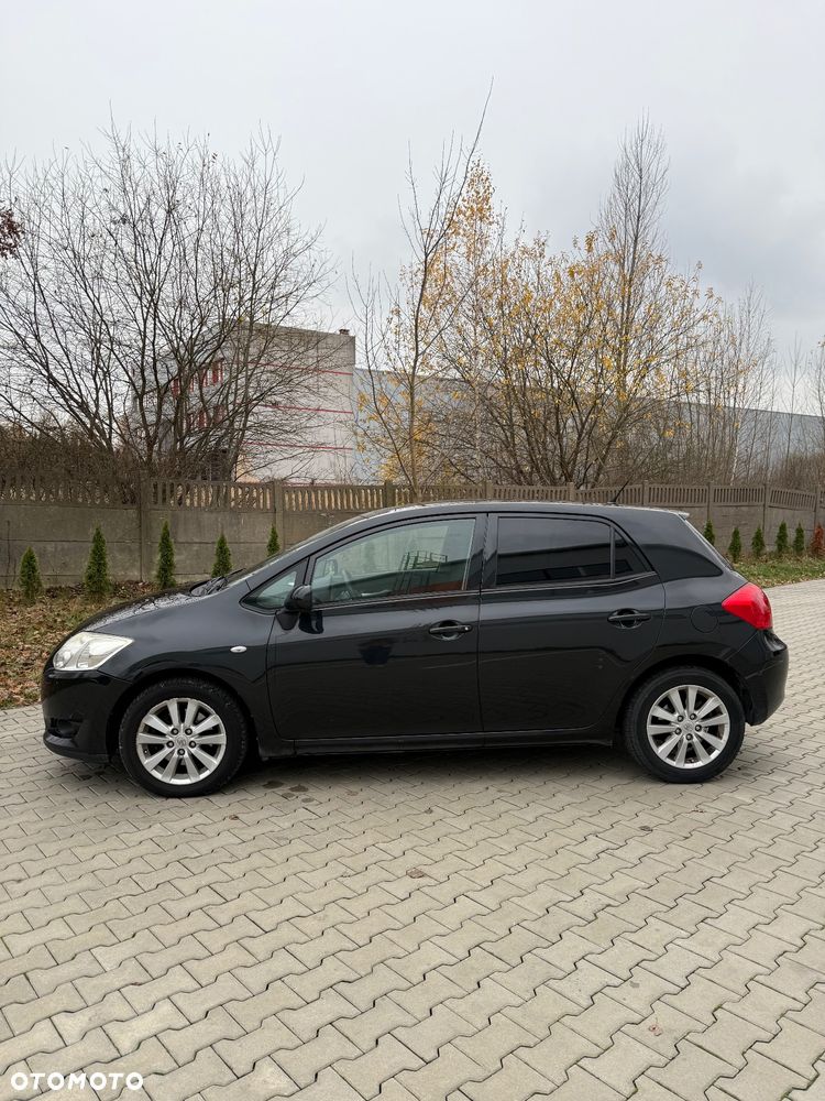 Toyota Auris 2.0 D-4D Sol - 3