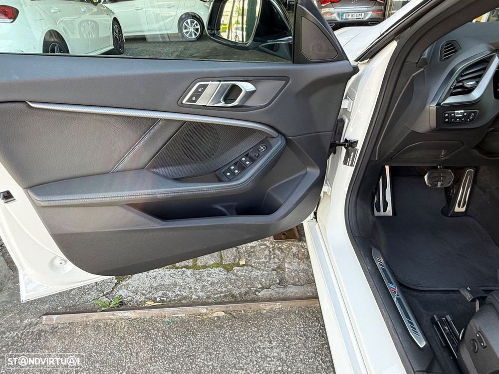 BMW 218 Gran Coupé i Pack Desportivo M - 34