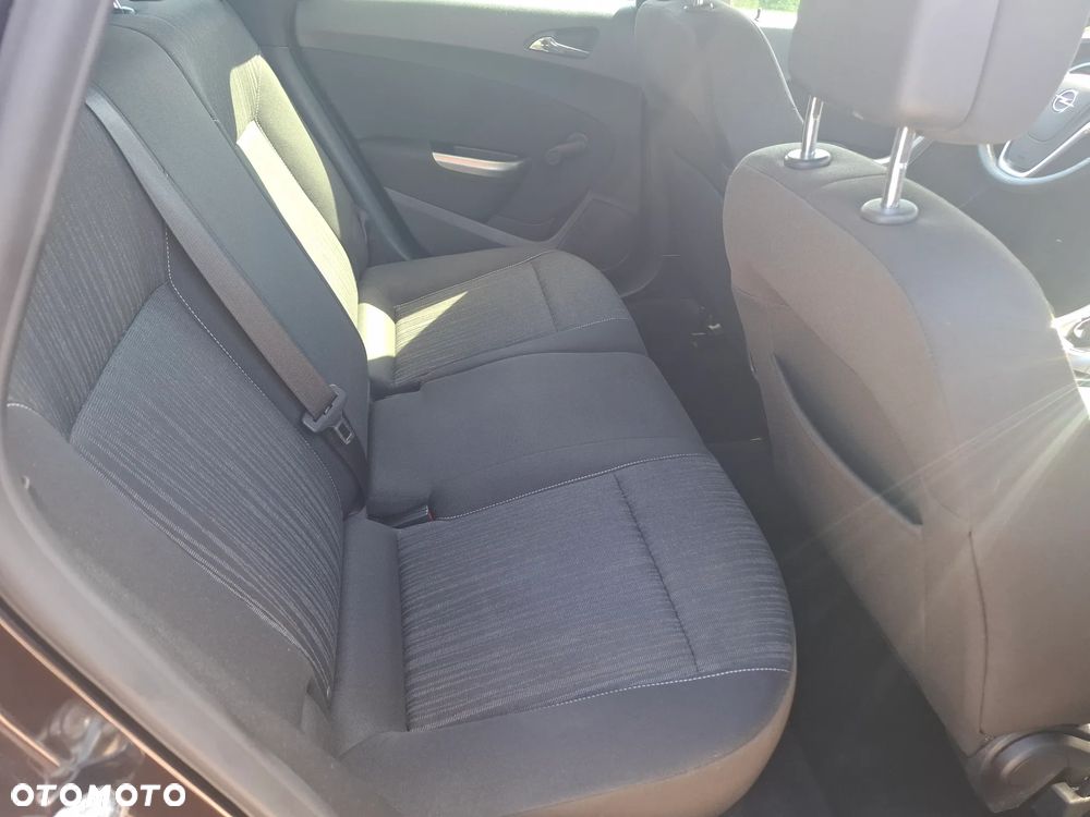 Opel Astra 1.6 Exklusiv - 25