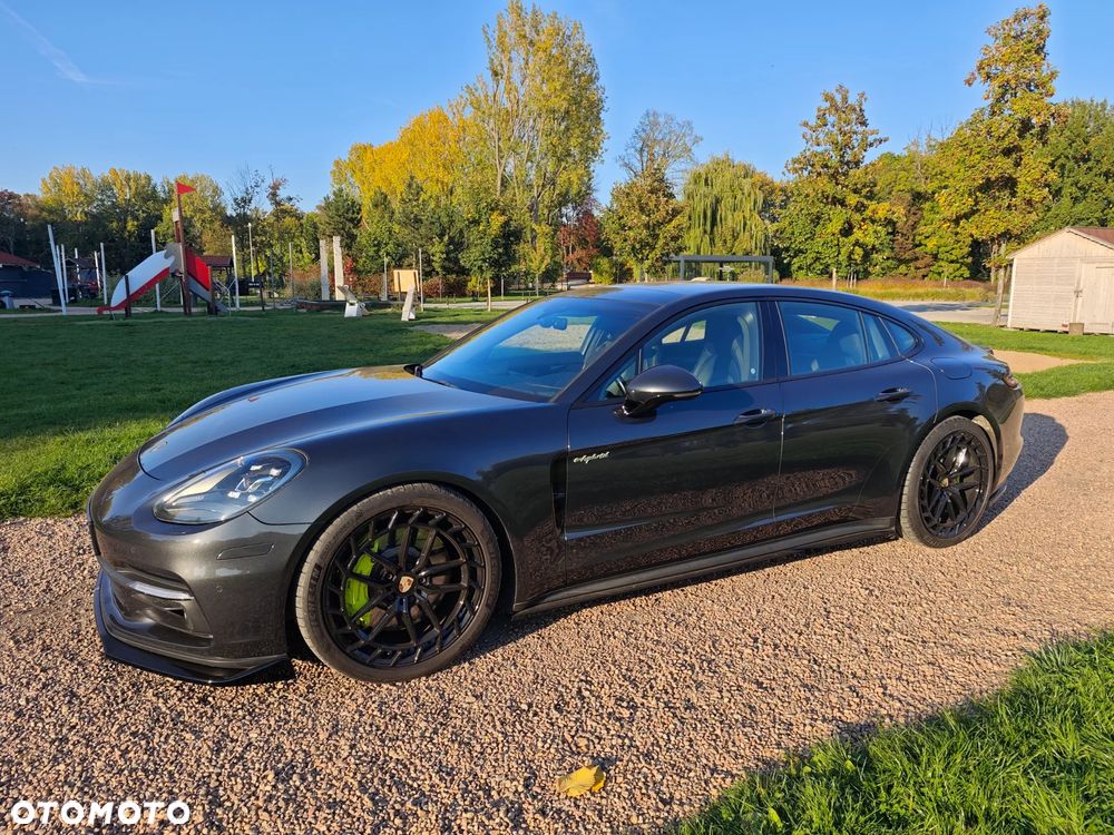 Porsche Panamera 4 E-Hybrid - 2