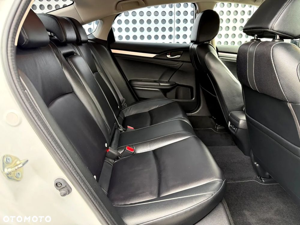 Honda Civic 1.5 i-VTEC Turbo CVT Executive - 25
