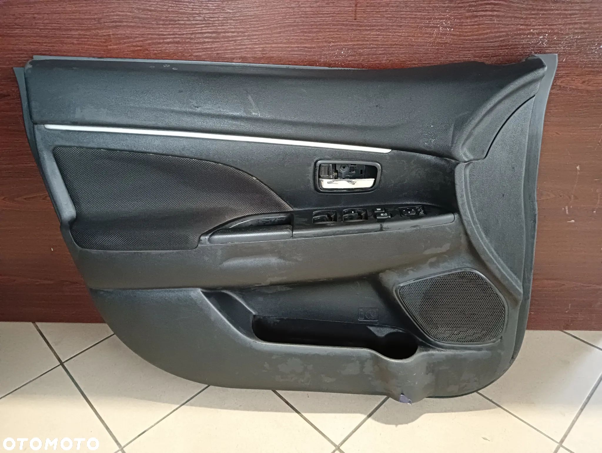 Mitsubishi Asx tapicerka drzwi lewe Europa - 1